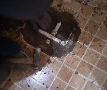 晋江卫生间漏水维修公司为您分享下卫生间渗水如何处理及注意事项